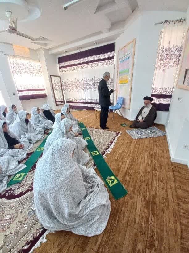 پرسش و پاسخ و اقامه نماز در مدرسه دخترانه سما علی آباد کتول