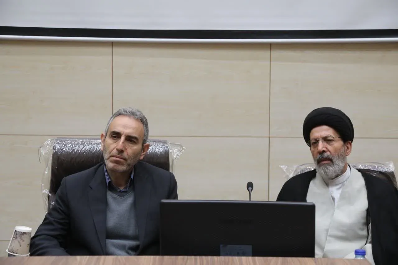 نشست دبیران و رابطین اقامه نماز استان همدان برگزار شد