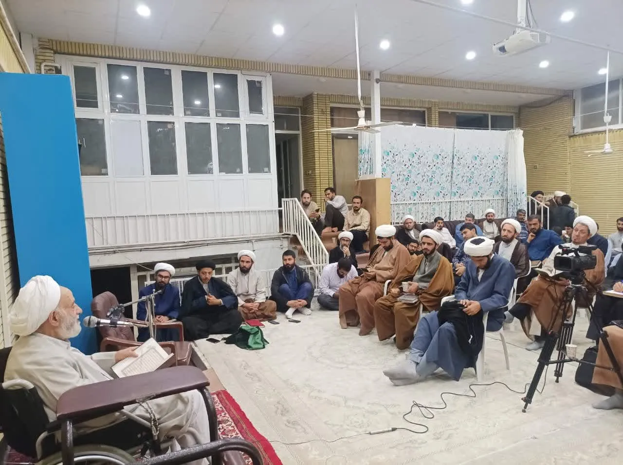 برگزاری درس اخلاق حجت الاسلام والسلمین استاد قرائتی در قم