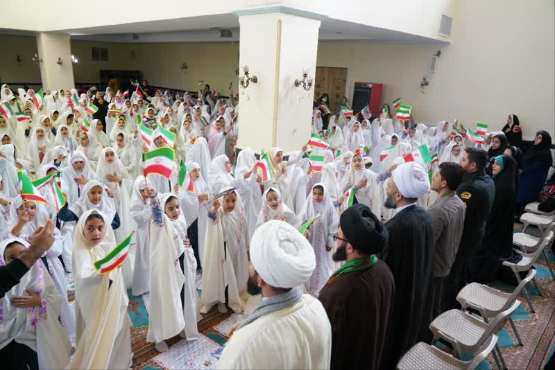 مراسم جشن تکلیف 500 دانش آموز در شهر جدید مهستان برگزار شد