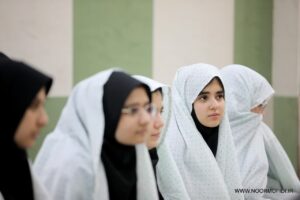 نماز جماعت دبیرستان دخترانه تیزهوشان فرزانگان گرگان