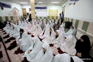 نماز جماعت دبیرستان دخترانه تیزهوشان فرزانگان گرگان