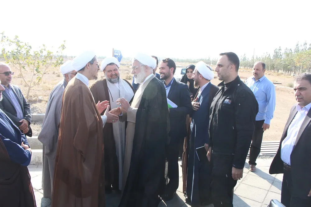آیین کلنگ زنی مسجد دانشگاه حضرت معصومه(س) قم با حضور رئیس دیوان عالی کشور برگزار شد