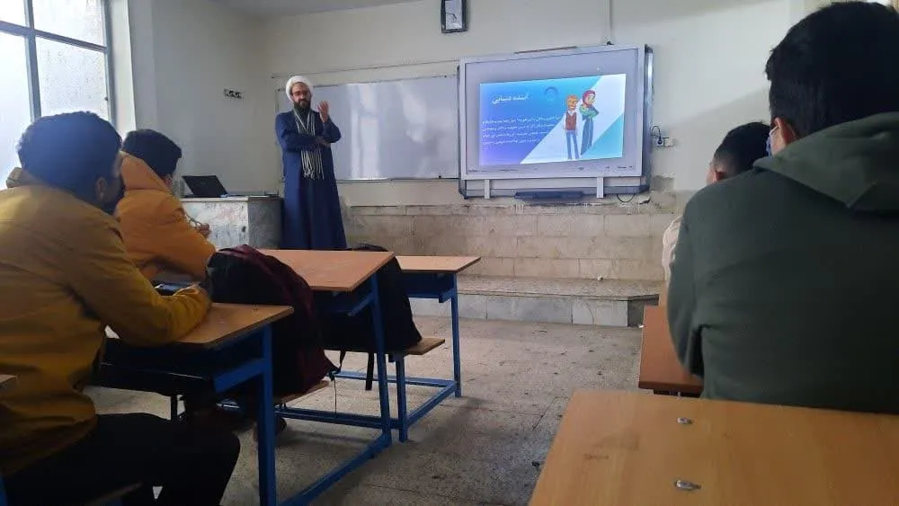بیش از ۲۰۰ نشست دانشآموزی و خانواده با موضوع نماز برگزار شد