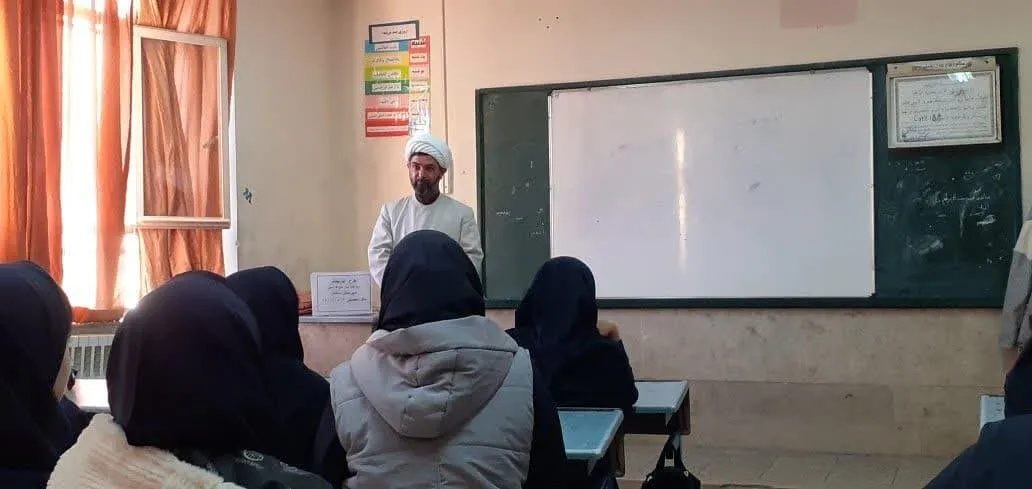 بیش از ۲۰۰ نشست دانشآموزی و خانواده با موضوع نماز برگزار شد