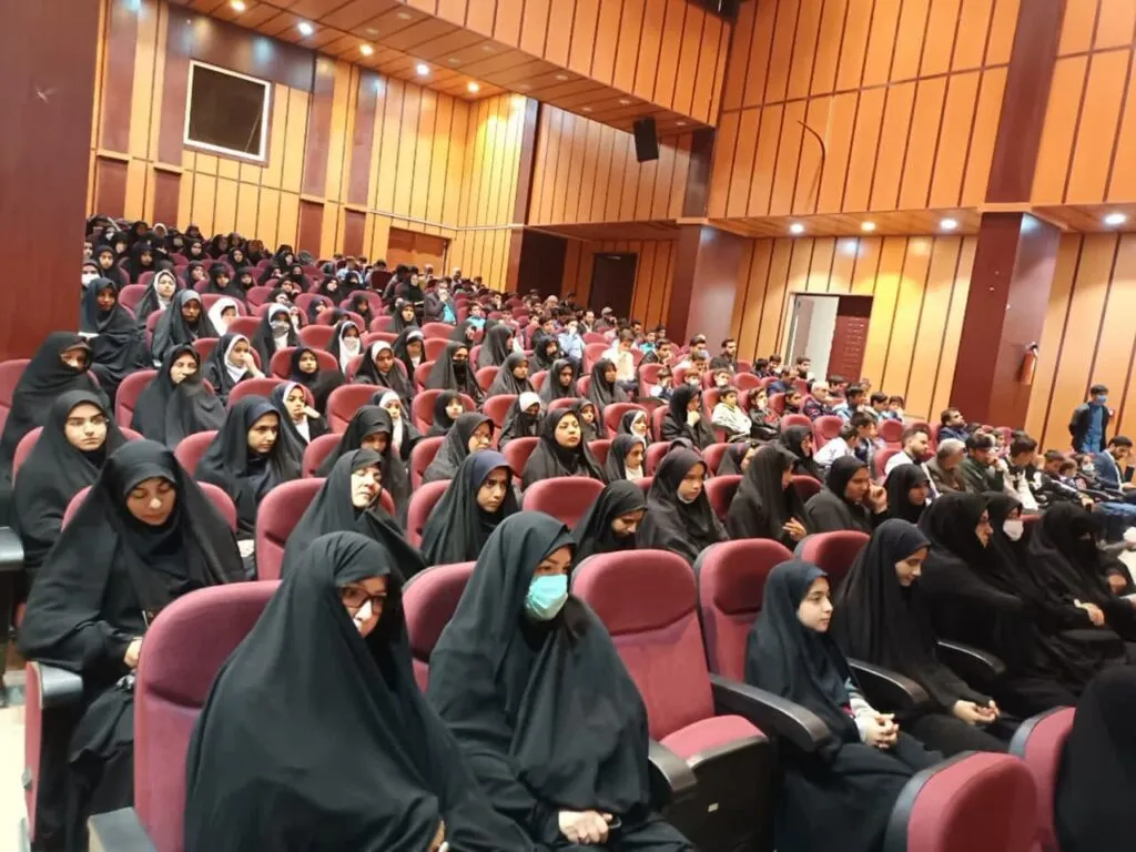 اجلاس نماز دانش آموزی درشهرستان فردوس برگزار شد
