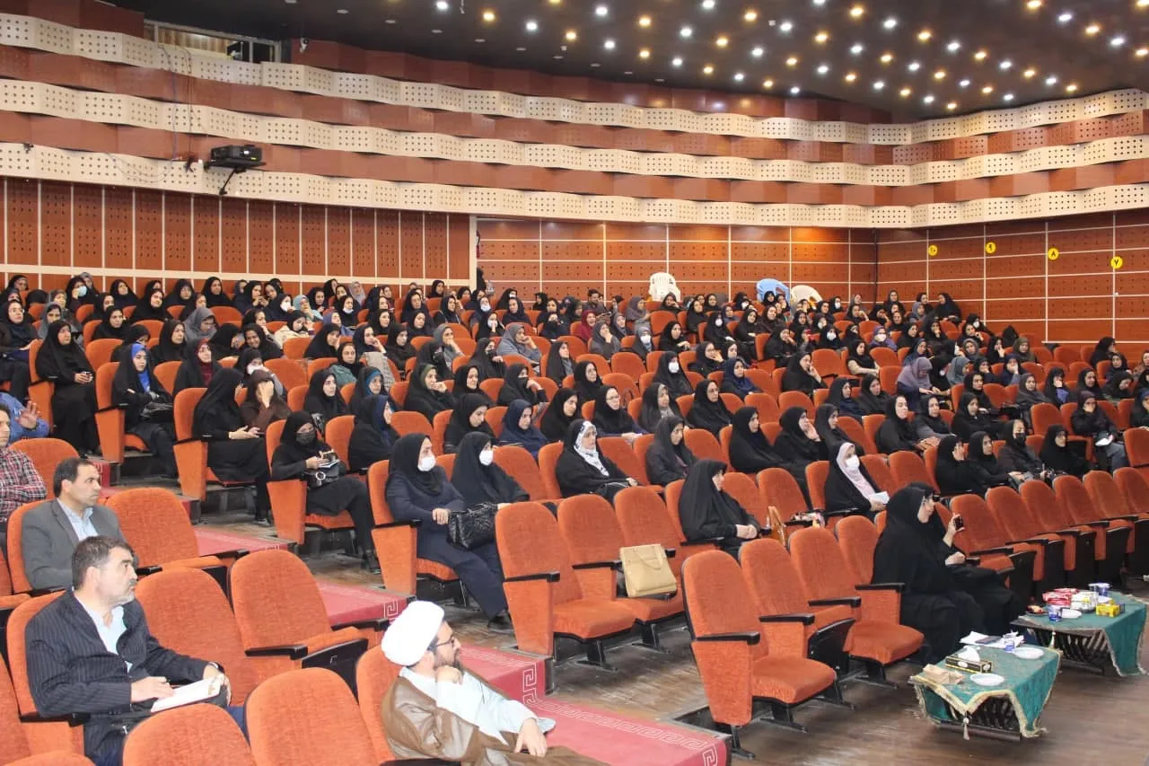 رسانه ها مهمترین نقش را در تشویق دانش آموزان به نماز دارند