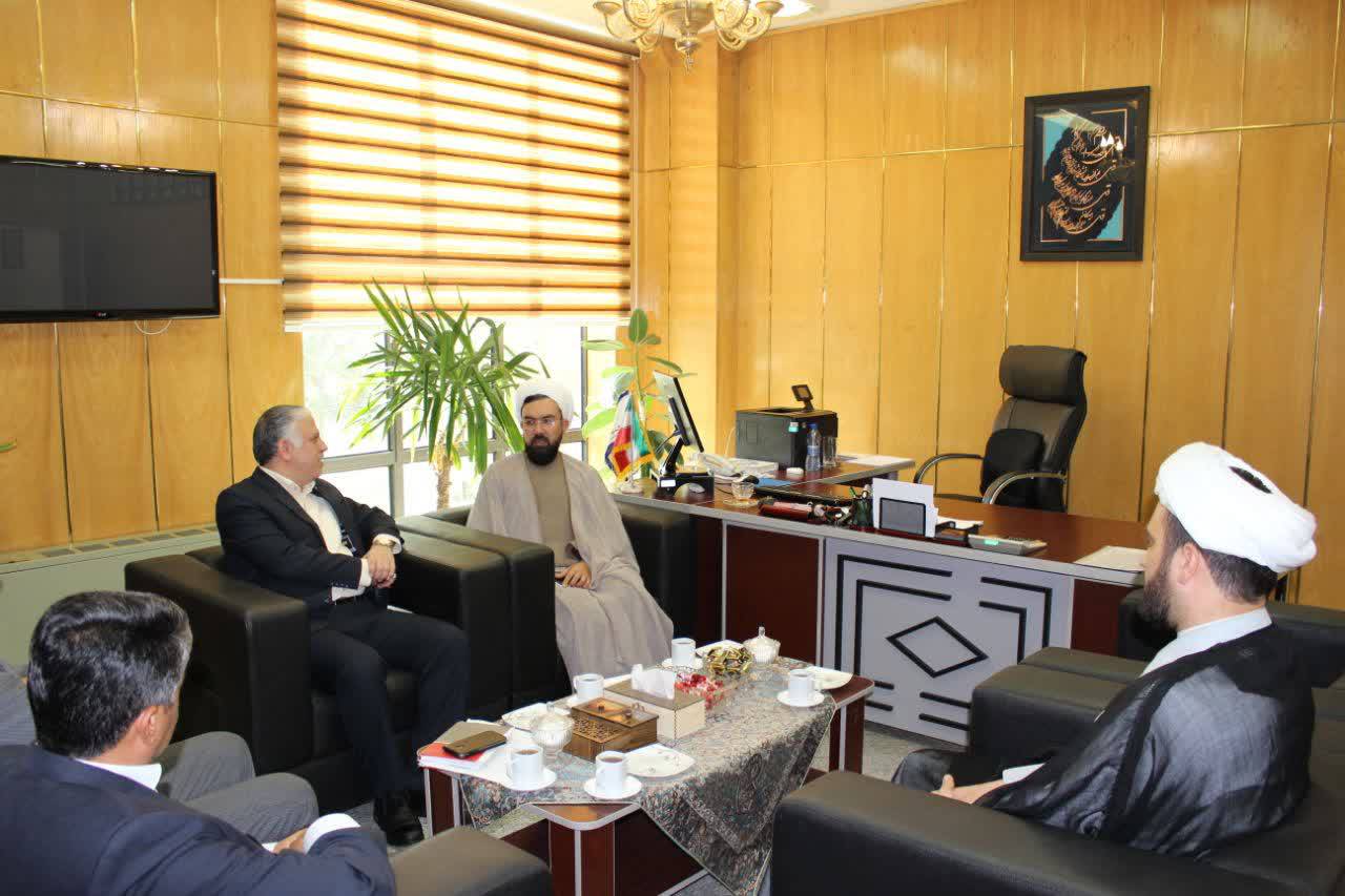 مدیر ستاد اقامه نماز استان سمنان با سرپرست بانک رفاه کارگران دیدار کرد
