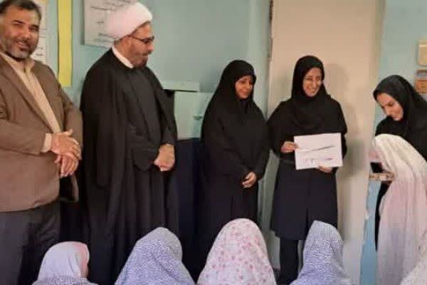 تقدیر از معلم و دانشآموز قدرشناس گنبدی در حیطه نماز اولِ وقت