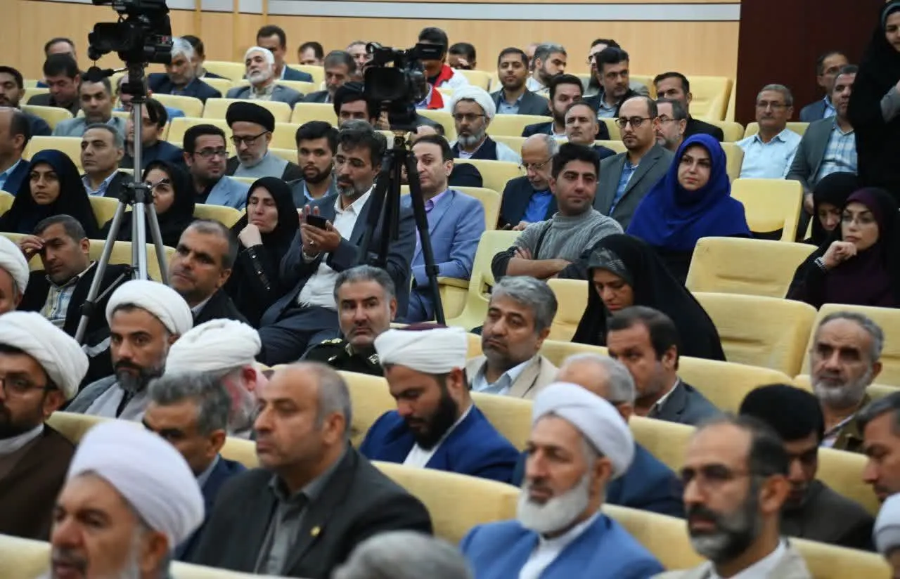 هشتمین اجلاس نماز گلستان