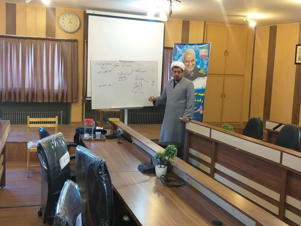 دوره آموزشی ضمن خدمت دبیران پایه هشتم پسرانه در شهرکرد برگزار شد
