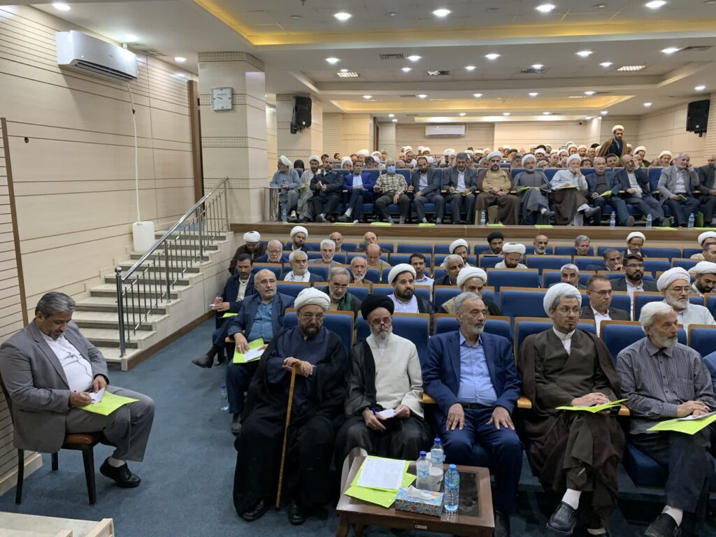 برگزاری دوره آموزشی توجیحی دبیران اقامه نماز شهرستان های کشور در مشهد