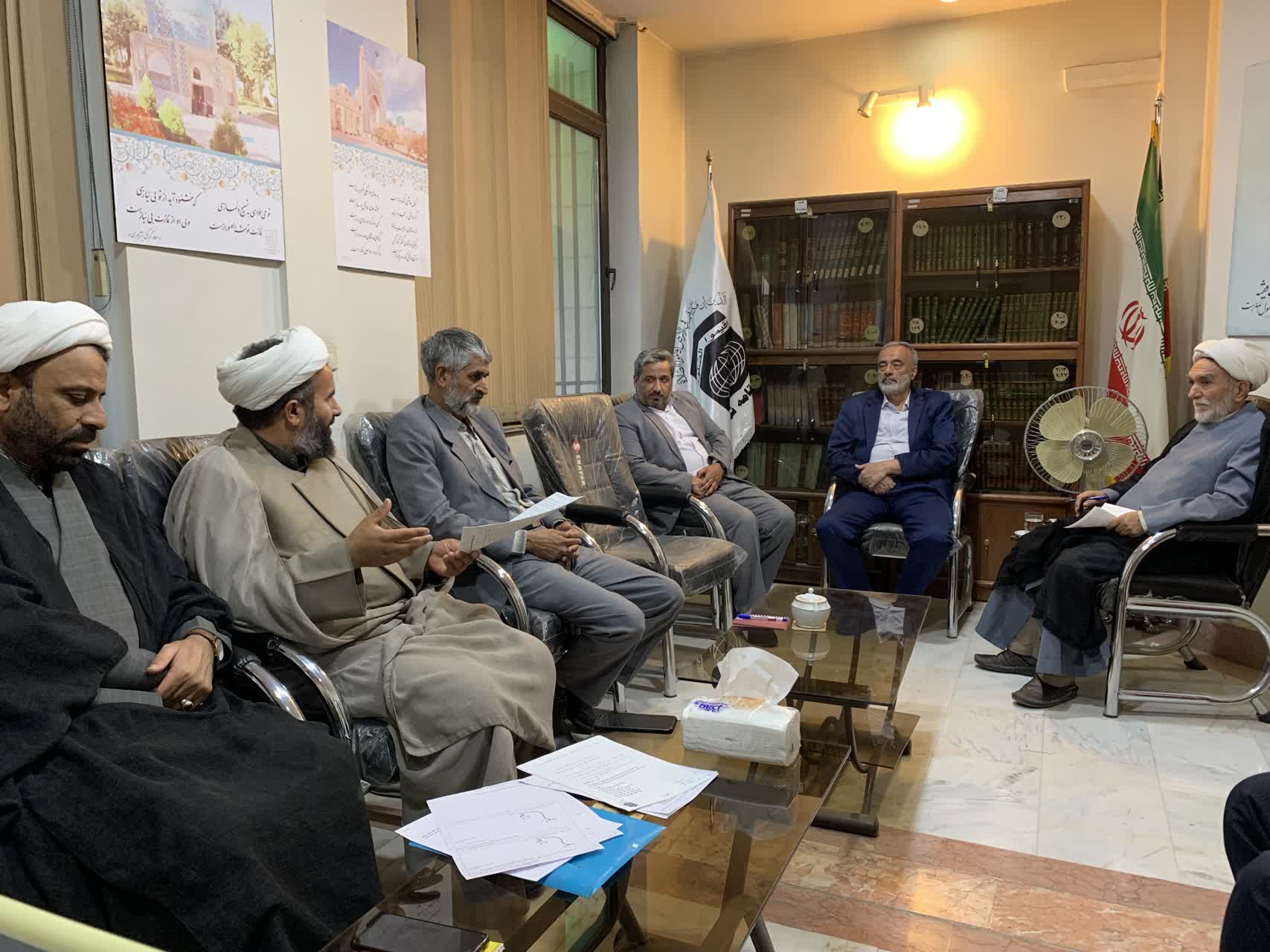 با حضور قائم مقام ستاد اقامه نماز کشور جلسه شورای منطقه 2 در مشهد تشکیل شد