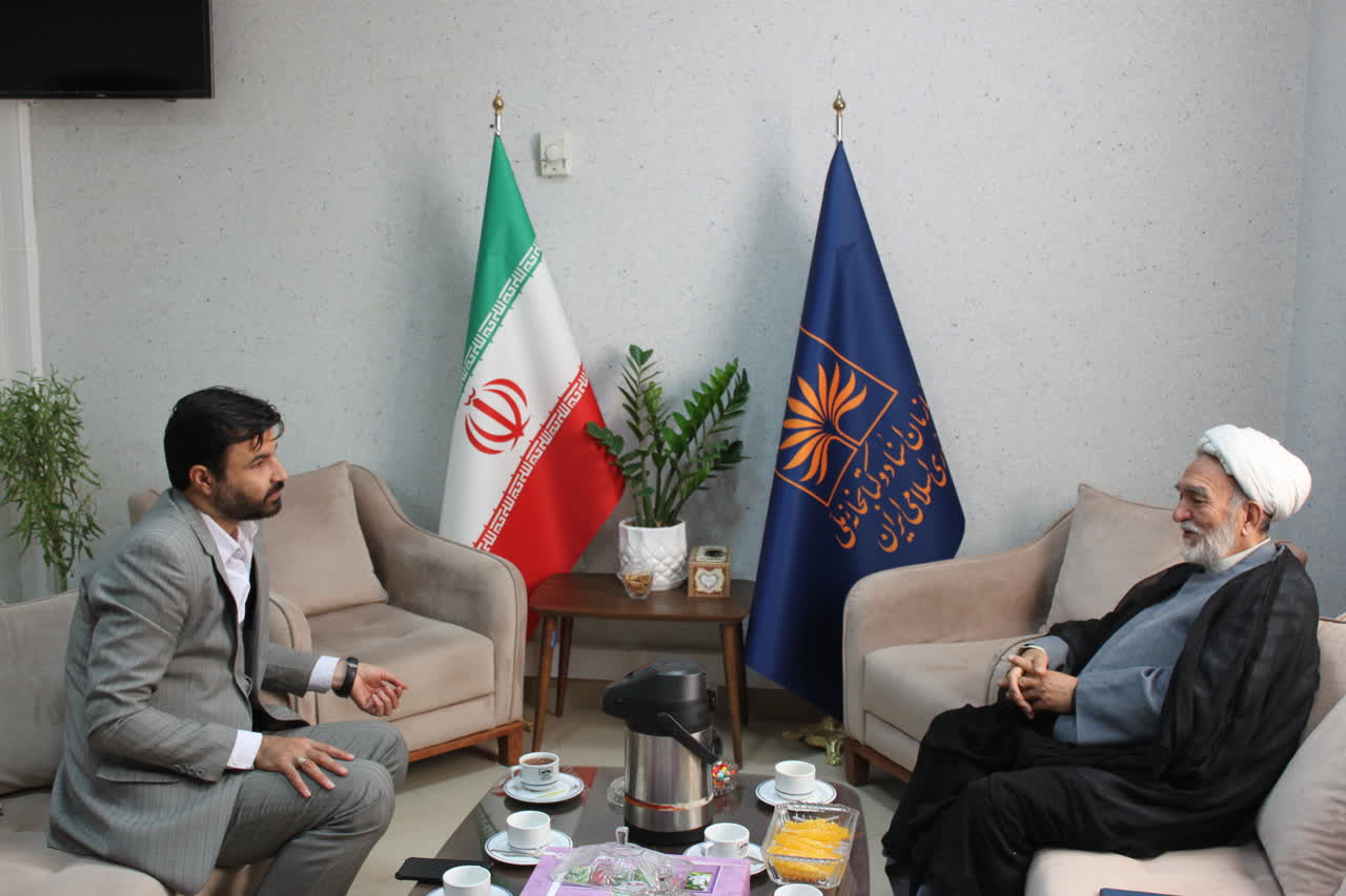 مدیر ستاد اقامه نماز از مرکز اسناد و کتابخانه ملی شرق کشور بازدید کرد