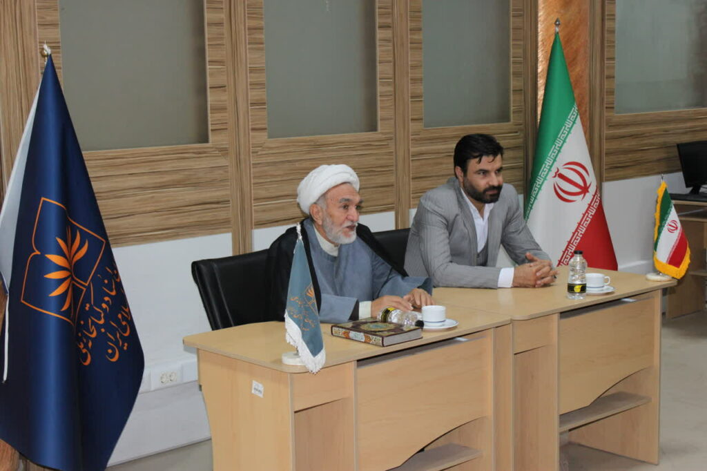 مدیر ستاد اقامه نماز از مرکز اسناد و کتابخانه ملی شرق کشور بازدید کرد