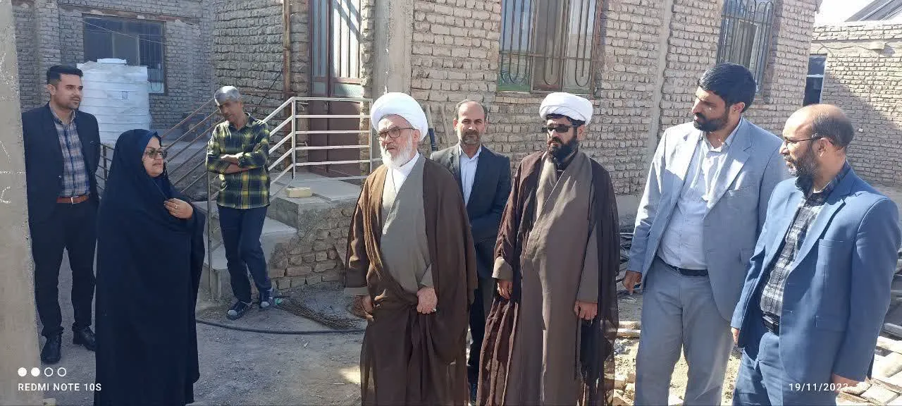 با حضور امام جمعه تایباد نماز ظهر و عصر در دبیرستان حضرت خدیجه کبری(س) برگزار شد