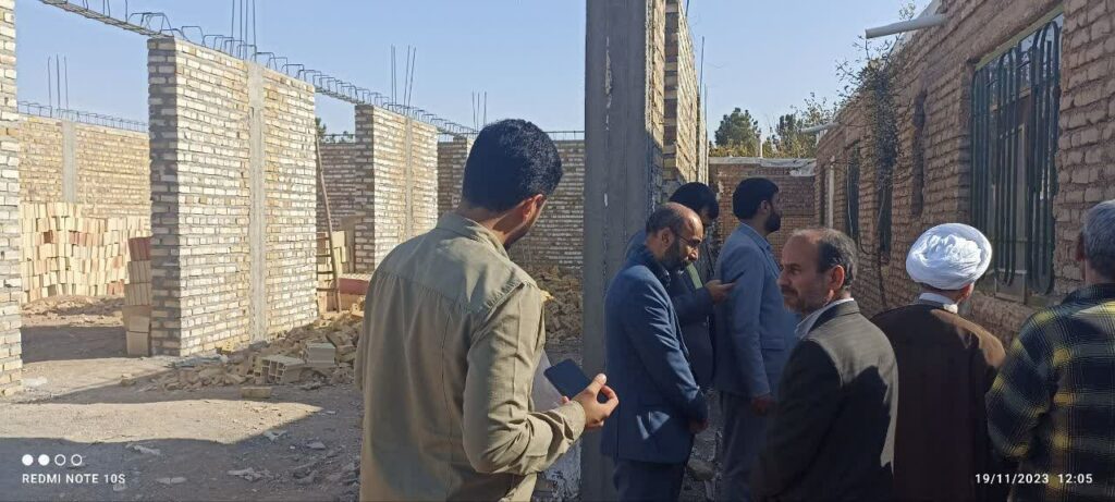 با حضور امام جمعه تایباد نماز ظهر و عصر در دبیرستان حضرت خدیجه کبری(س) برگزار شد
