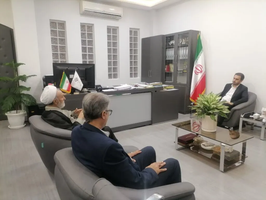 مدیر ستاد اقامه نماز استان با معاونت توسعه مدیریت و منابع استانداری دیدار و گفتگو کرد