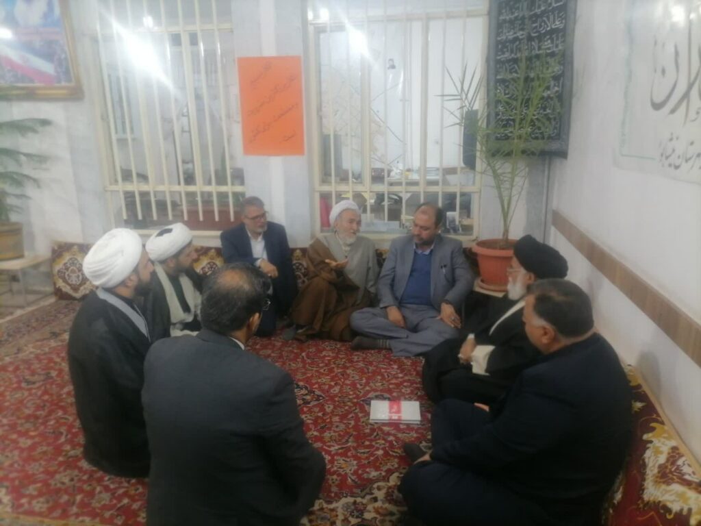 مدیر ستاد اقامه نماز استان در جلسه اخلاق مدیران شهرستان نیشابور شرکت کرد