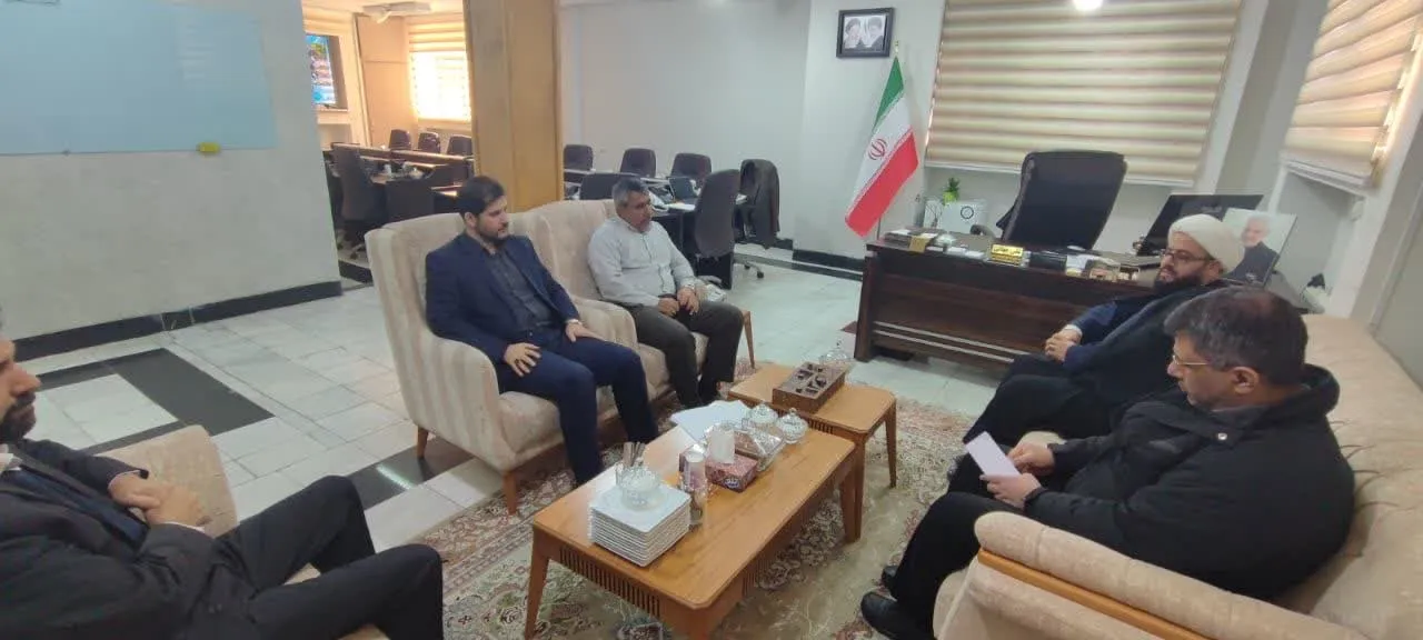 دیدار مدیر ستاد اقامه نماز لرستان با معاون توسعه مدیریت و منابع استانداری