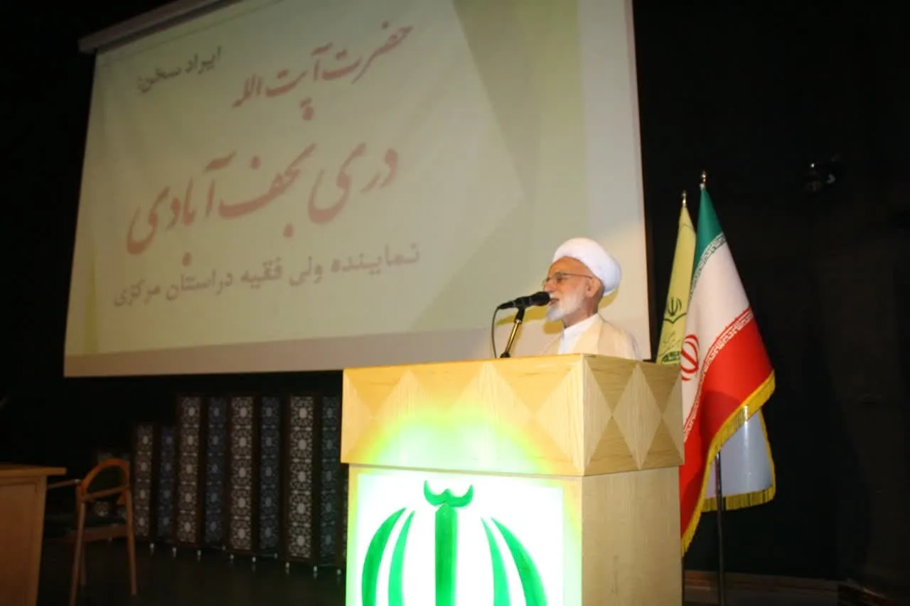 تبلیغ لسانی برای تربیت نسل دینی کافی نیست