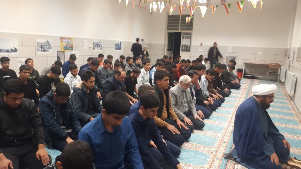 نشست نمازشناسی در مدارس فارس