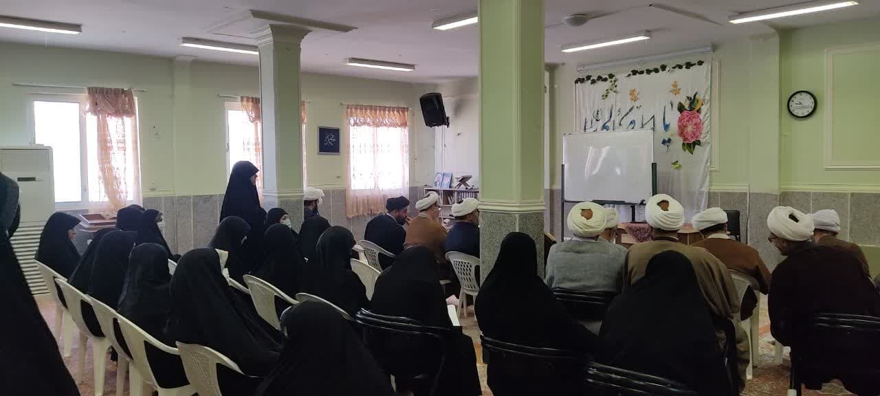 دوره آموزشی نماز ویژه طلاب خواهر و ائمه جماعات مدارس و دستگاه های اجرائی شهرستان نطنز اصفهان