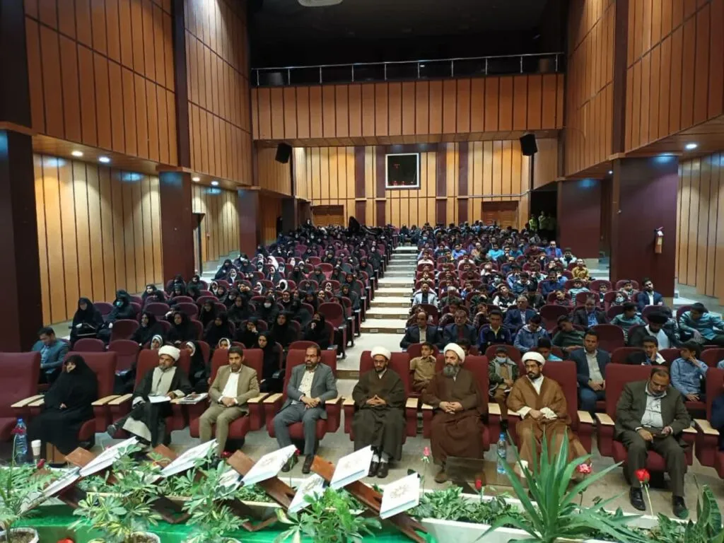 اجلاس نماز دانش آموزی درشهرستان فردوس برگزار شد