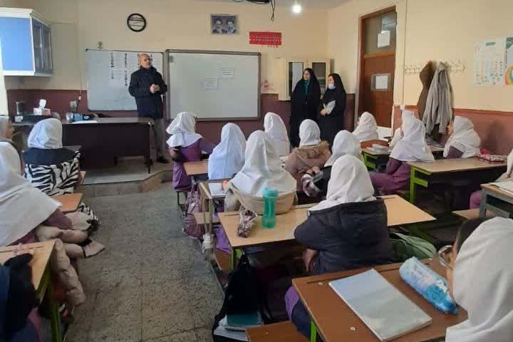 نشست های دانش آموزی گفتمان نماز در استان آذربایجان غربی