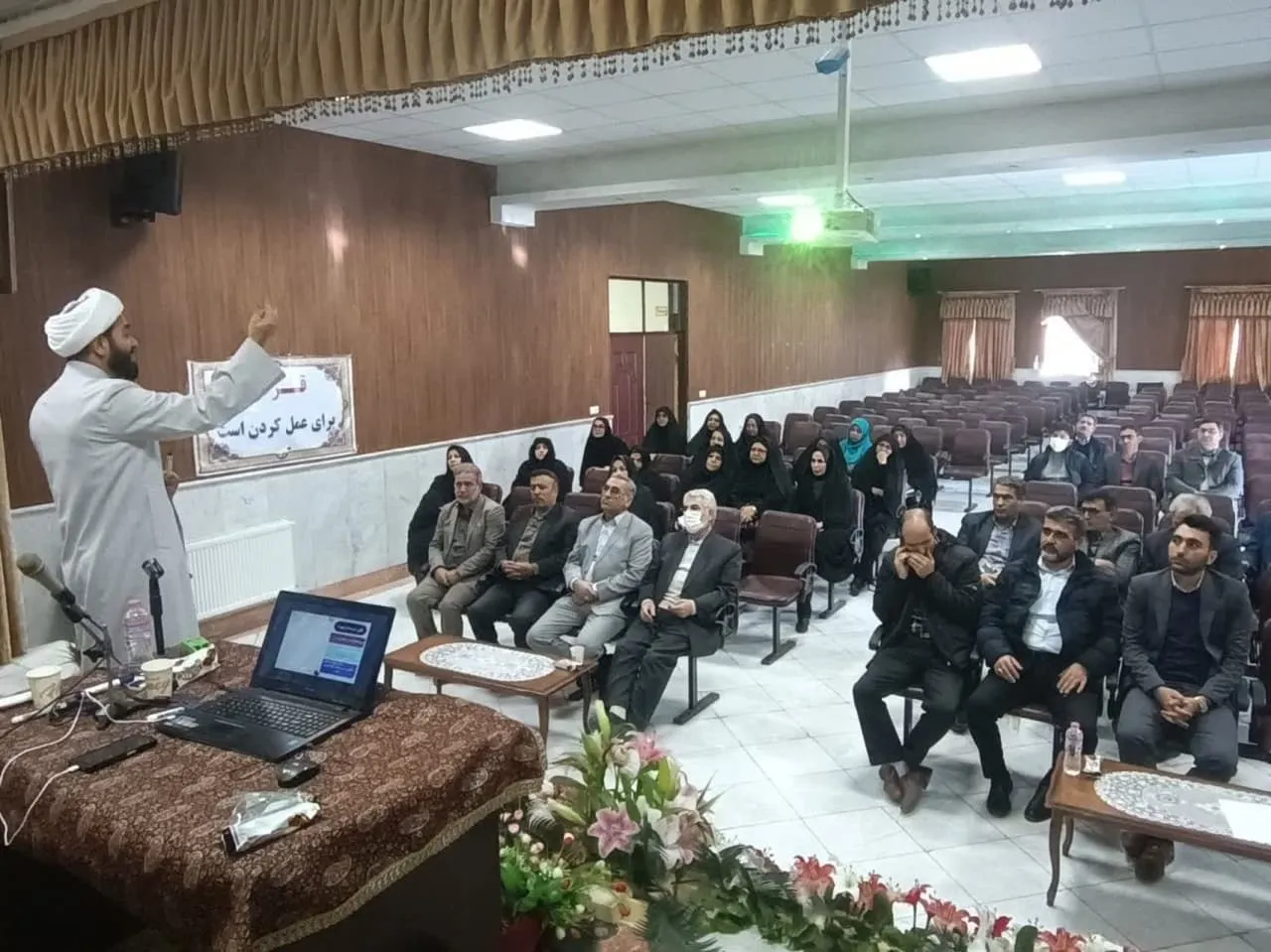 دوره آموزشی نماز مدیران مدارس متوسطه اردبیل