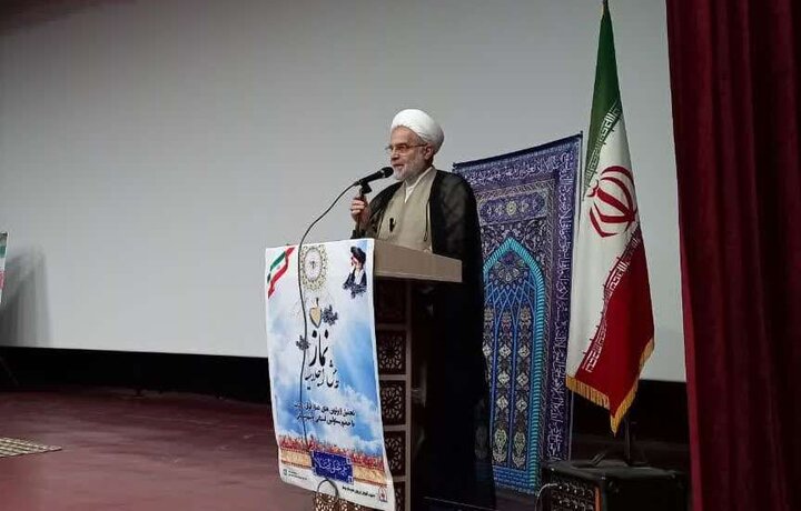پیش اجلاسیه نماز با حضور نماینده ولی فقیه در بیجار برگزار شد