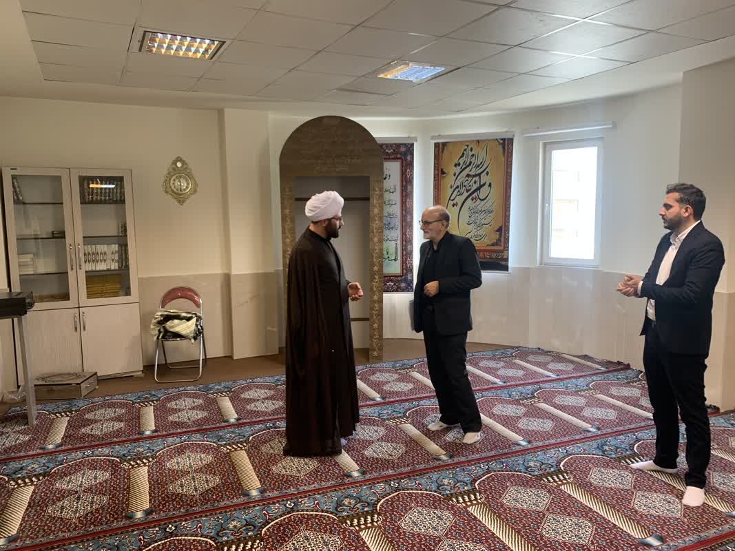 بازدید مدیر ستاد اقامه نماز از نمازخانه های ادارات