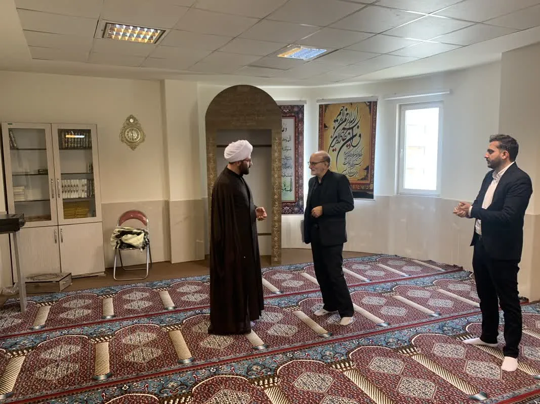 بازدید مدیر ستاد اقامه نماز از نمازخانه های ادارات