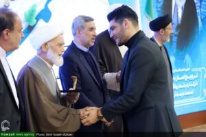 اجلاس استانی نماز در همدان برگزار شد