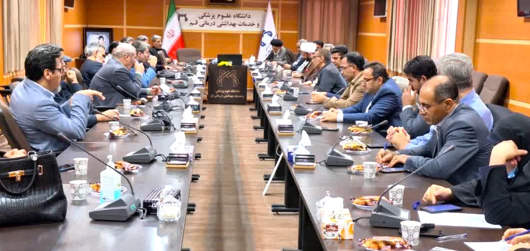 نشست آسیب شناسی نماز مراکز آموزشی و درمانی قم برگزار شد