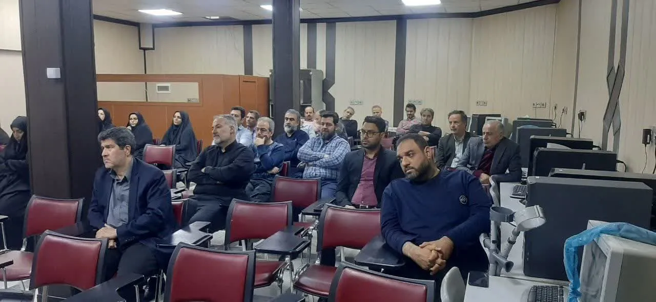 نشست شیوه های دعوت به نماز کارکنان اداره کل مدیریت درمان قم برگزار شد