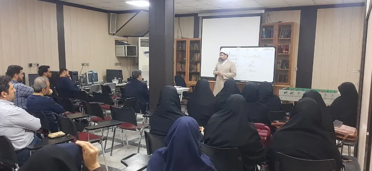 نشست شیوه های دعوت به نماز کارکنان اداره کل مدیریت درمان قم برگزار شد