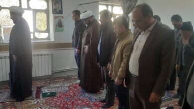 اقامه نماز وحدت بخش ادارات در اداره آبفای شهرستان شهربابک