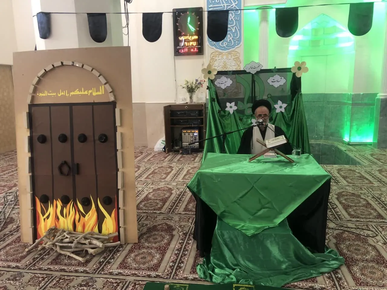 اقامه نماز وحدت در دانشگاه آزاد اسلامی رفسنجان