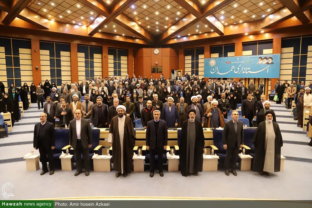 اجلاس استانی نماز در همدان برگزار شد