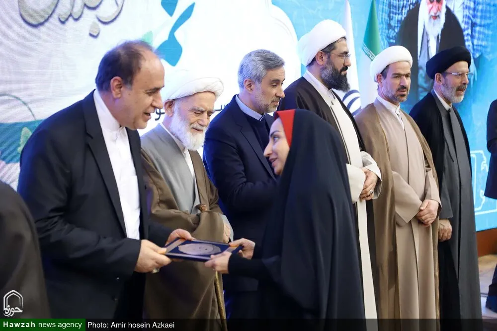 اجلاس استانی نماز در همدان برگزار شد