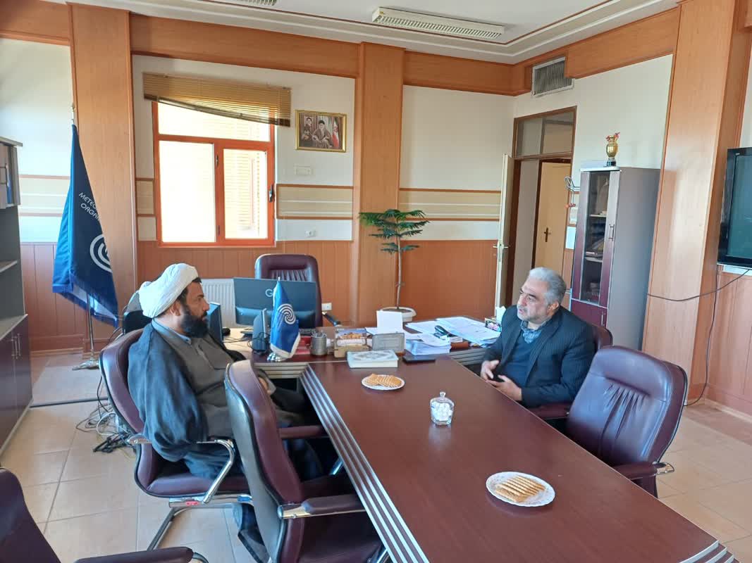 مدیر ستاد اقامه نماز چهارمحال و بختیاری با مدیرکل اداره هواشناسی استان دیدار کرد