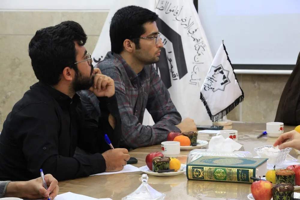 جلسه شورای مشاوران جوان ستاد اقامه نماز قم برگزار شد