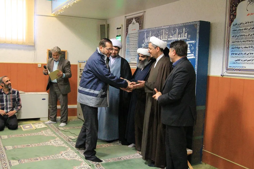 آیین تجلیل از فعالین نماز اداره کل ورزش و جوانان قم برگزار شد