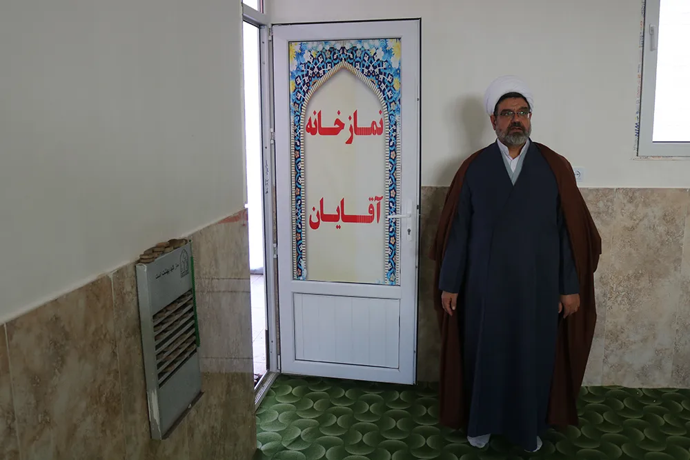 مساجد و مجتمع های بین راهی غرب استان اصفهان
