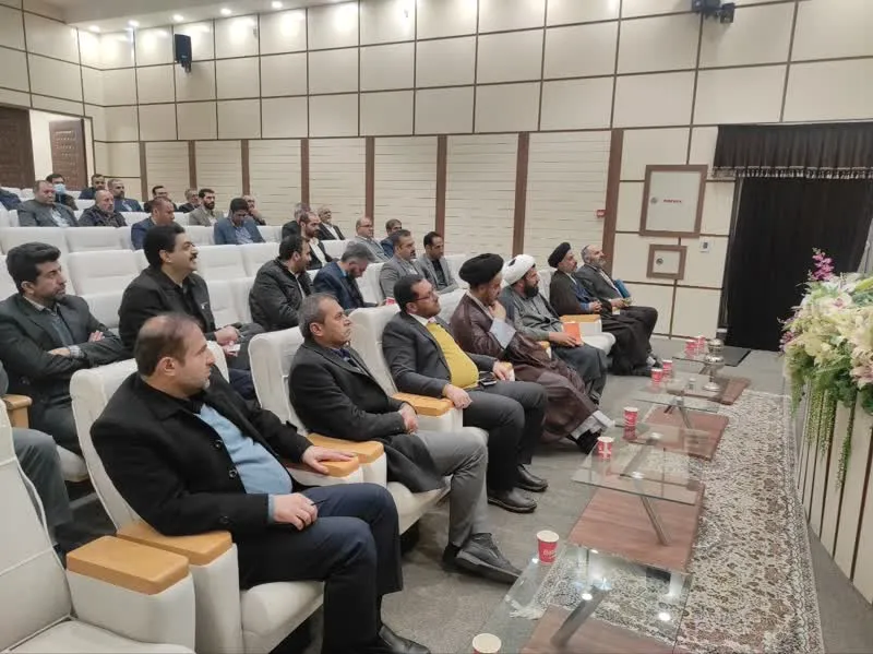 ادارات در تجهیز نمازخانه و ترویج فرهنگ نماز هم اعتبار و هم تکلیف دارند