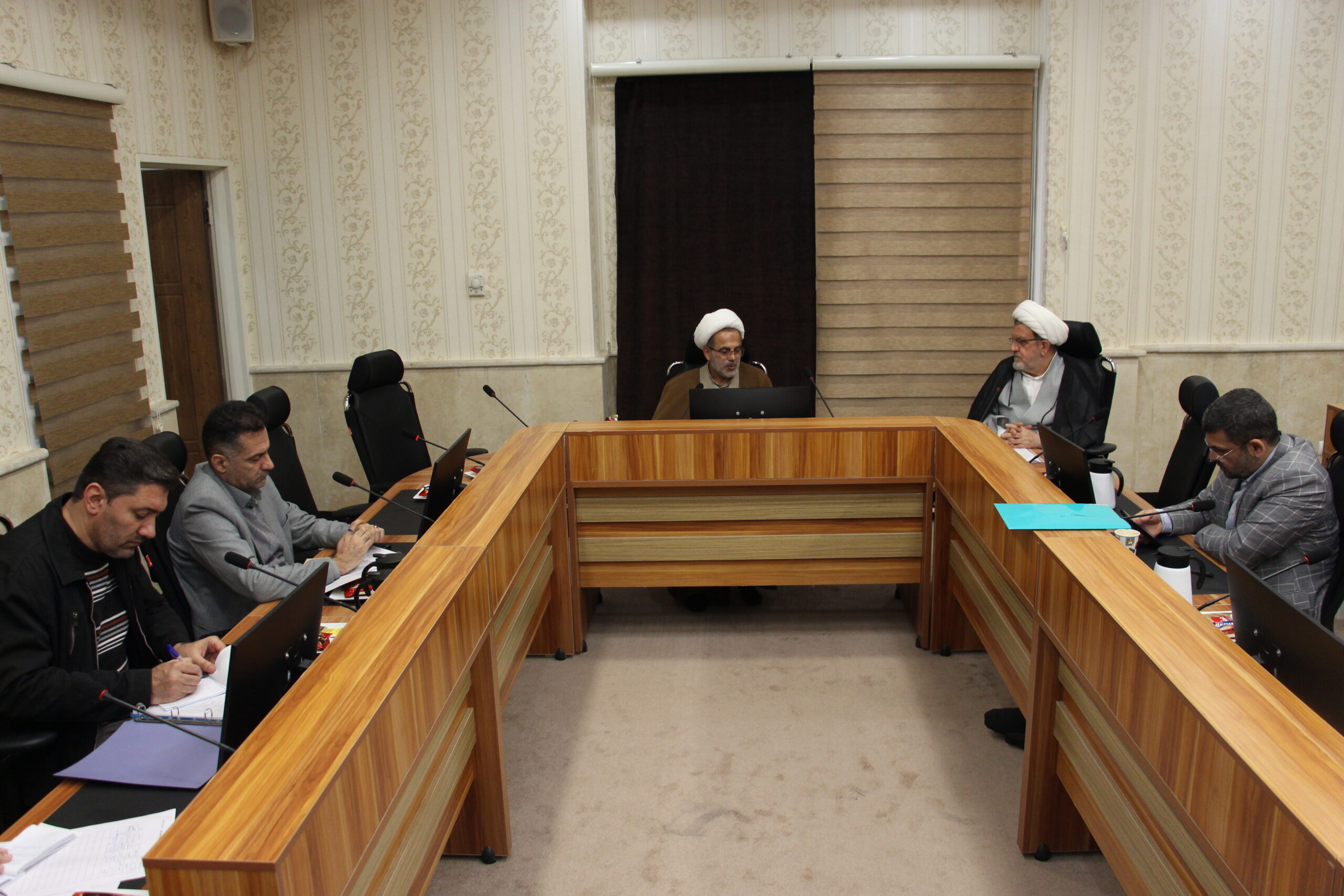 دومین جلسه کمیته کمیسیون های تخصصی اجلاس سراسری نماز استان تهران