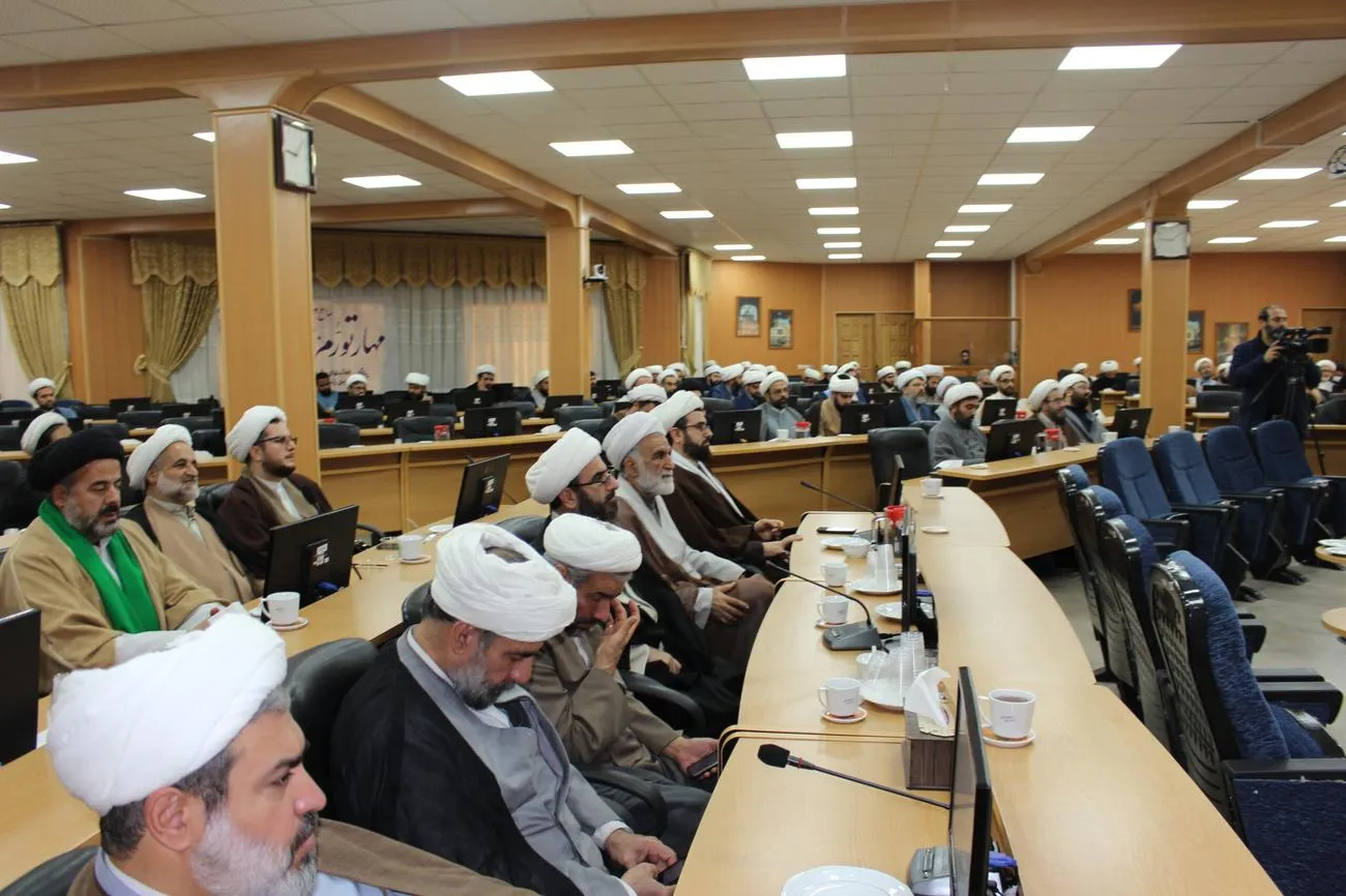 گردهمایی امامان جماعت دستگاه های اجرائی استان برگزار شد