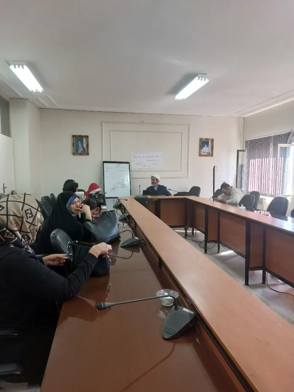 دوره آموزشی نماز و مهدویت در شهرستان ساوجبلاغ برگزار شد