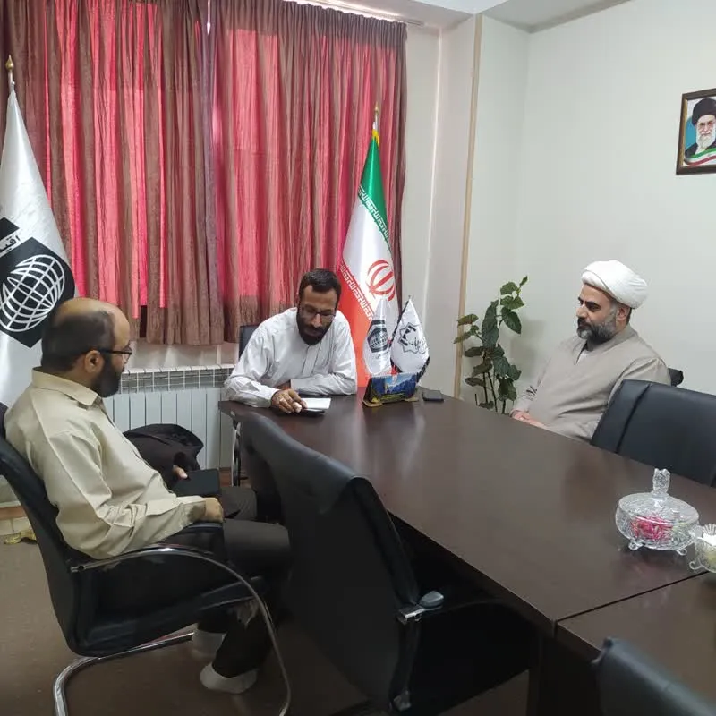 دیدار رئیس انجمن اسلامی دانش آموزی استان البرز با مدیر ستاد اقامه نماز